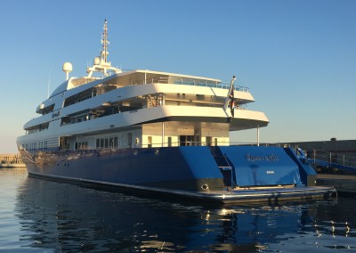 M/Y Queen Miri